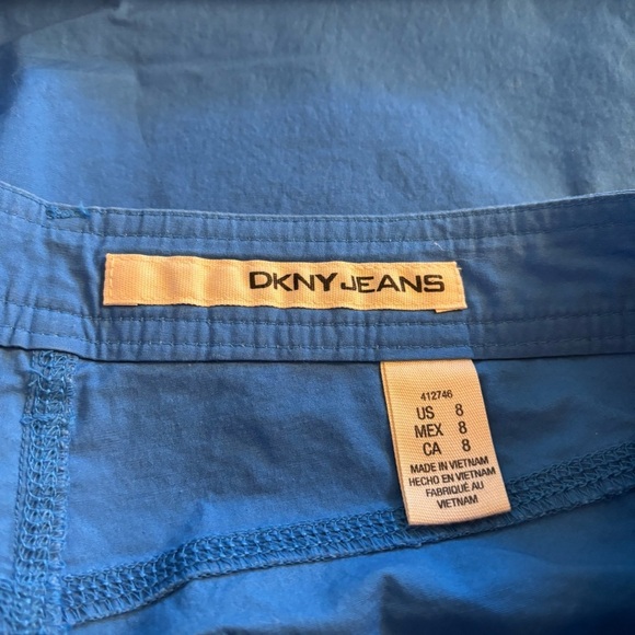 DKNY Jeans Shorts Women’s Rolled Cuff Shorts. Size 8 Royal Blue. - Picture 3 of 5